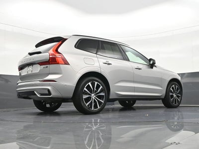 2024 Volvo XC60 Plus Dark Theme