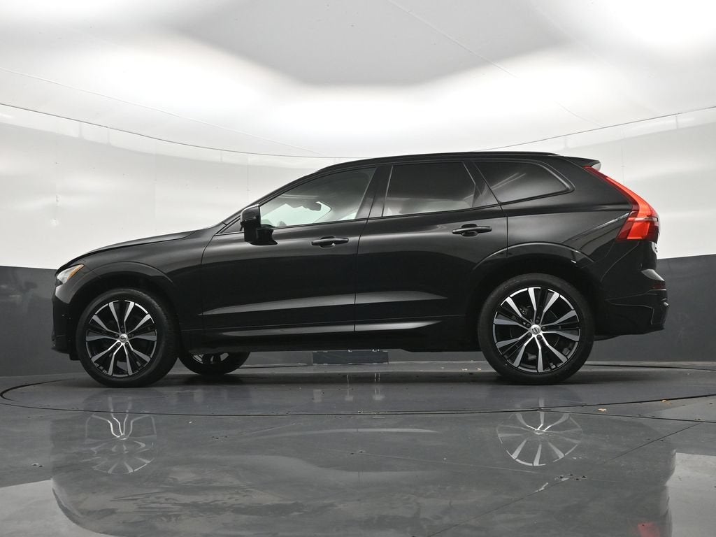 2024 Volvo XC60 Plus Dark Theme