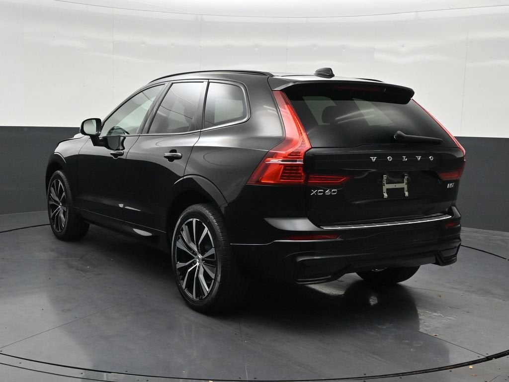 2024 Volvo XC60 Plus Dark Theme