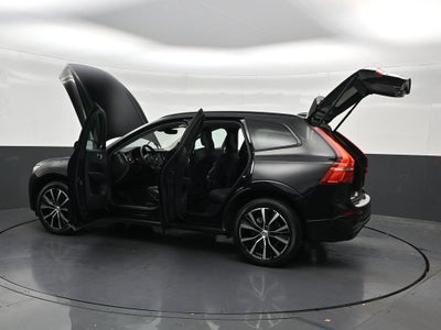 2024 Volvo XC60 Plus Dark Theme