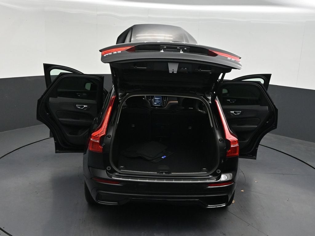 2024 Volvo XC60 Plus Dark Theme