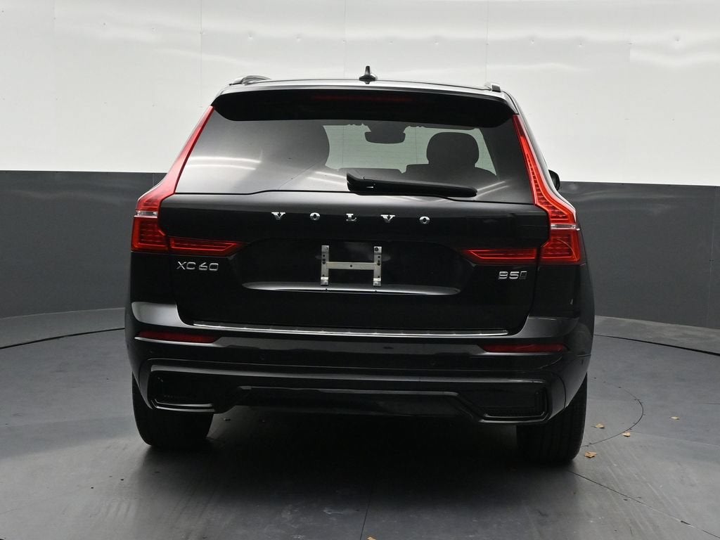 2024 Volvo XC60 Plus Dark Theme