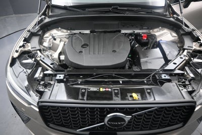 2024 Volvo XC60 Plus Dark Theme