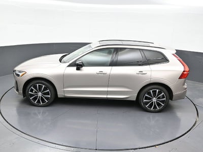 2024 Volvo XC60 Plus Dark Theme