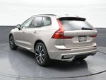 2024 Volvo XC60 Plus Dark Theme