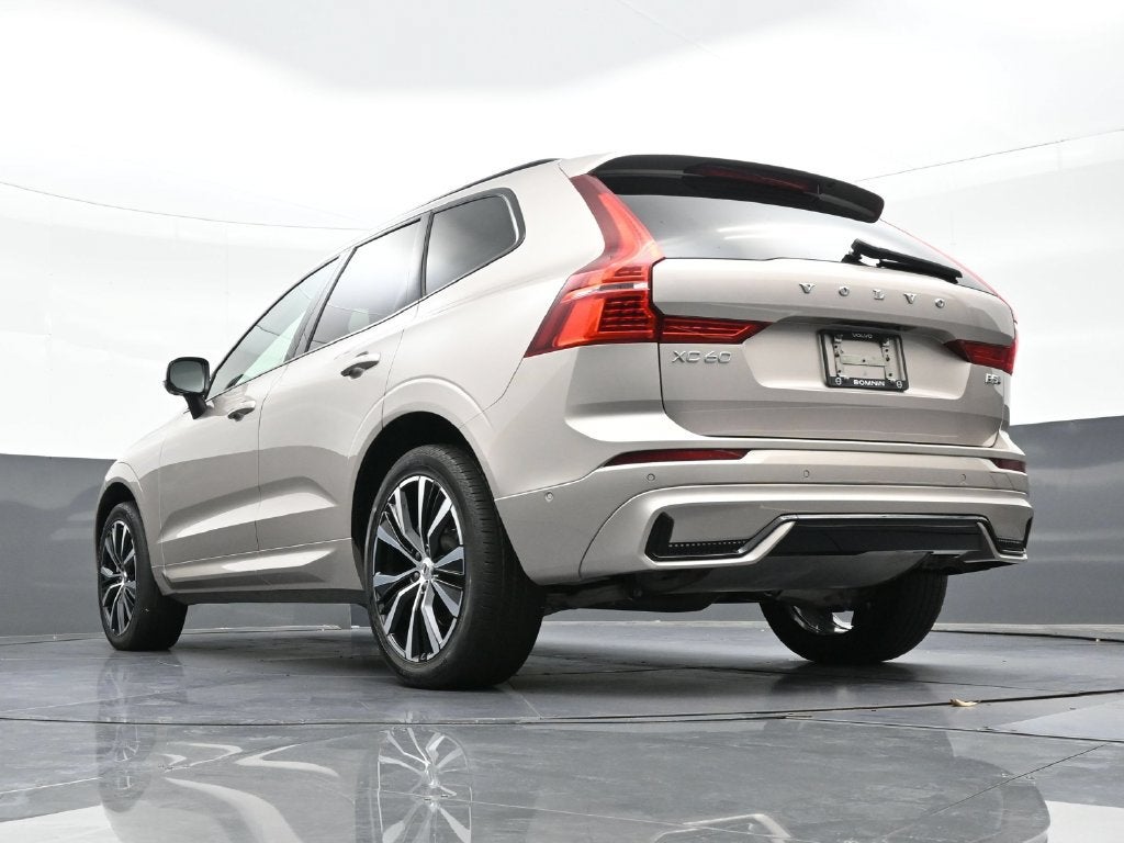 2024 Volvo XC60 Plus Dark Theme
