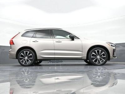 2024 Volvo XC60 Plus Dark Theme