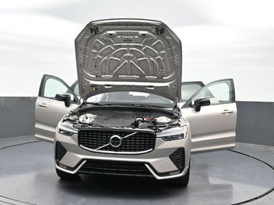 2024 Volvo XC60 Plus Dark Theme