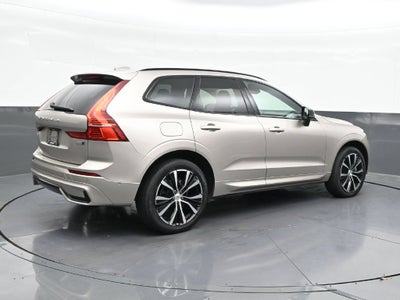 2024 Volvo XC60 Plus Dark Theme