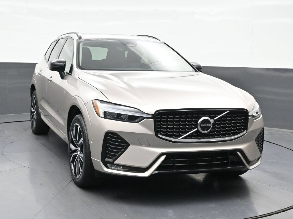 2024 Volvo XC60 Plus Dark Theme