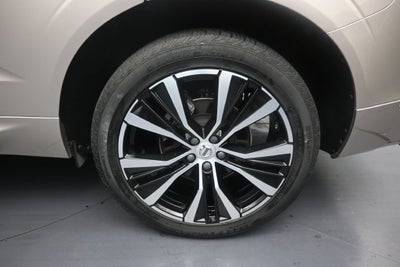 2024 Volvo XC60 Plus Dark Theme