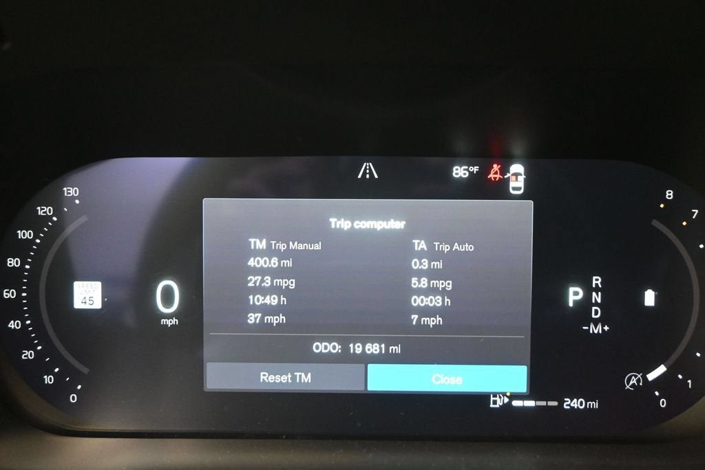 2024 Volvo XC60 B5 Plus Dark Theme