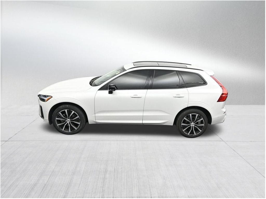 2024 Volvo XC60 B5 Plus Dark Theme