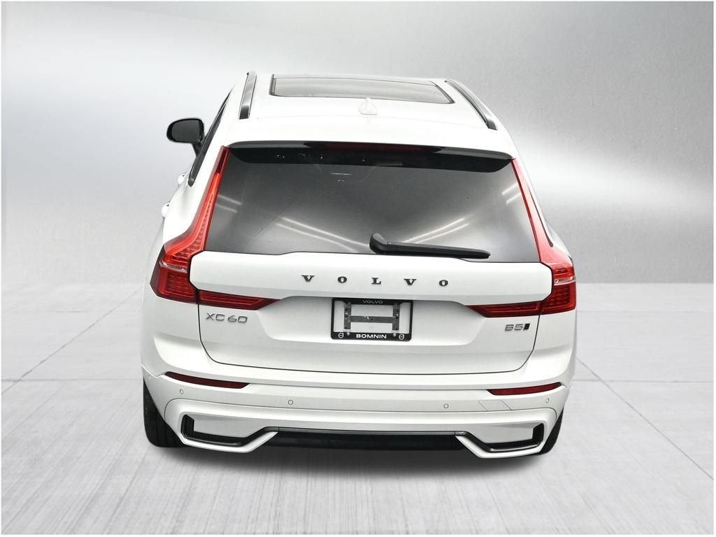 2024 Volvo XC60 B5 Plus Dark Theme