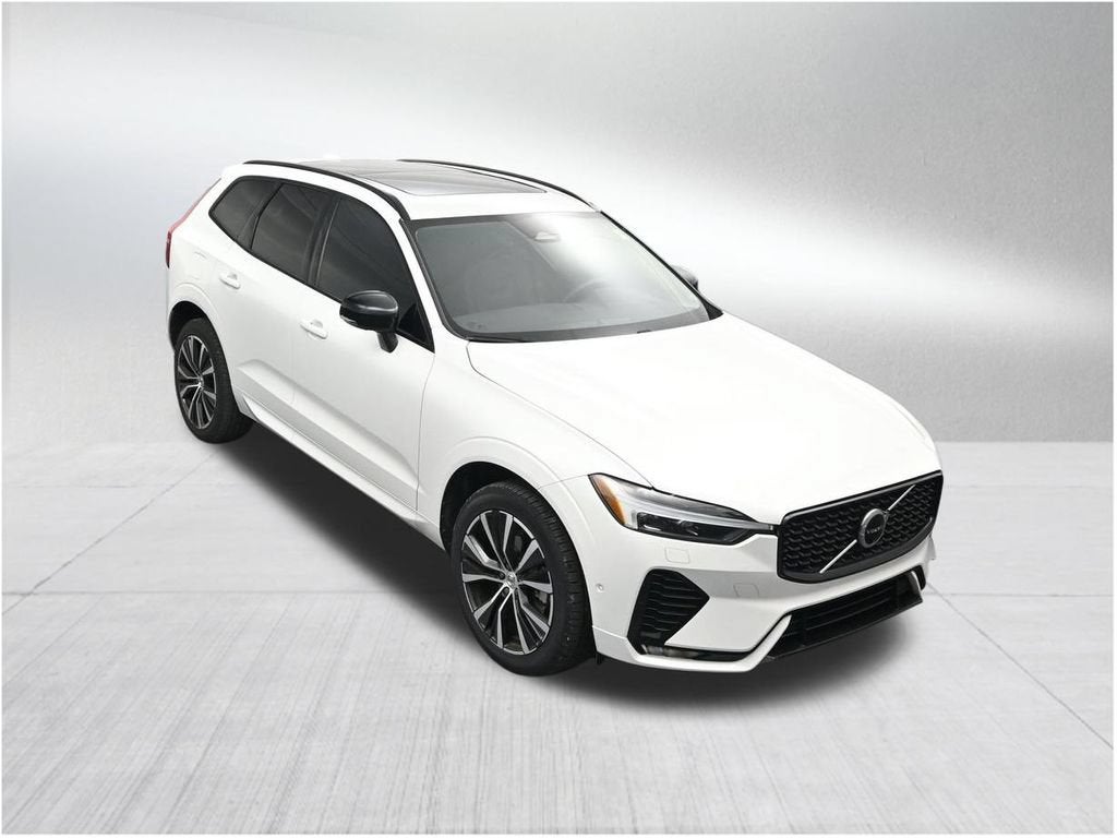 2024 Volvo XC60 B5 Plus Dark Theme