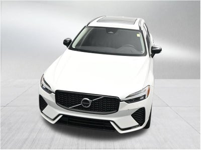 2024 Volvo XC60 B5 Plus Dark Theme