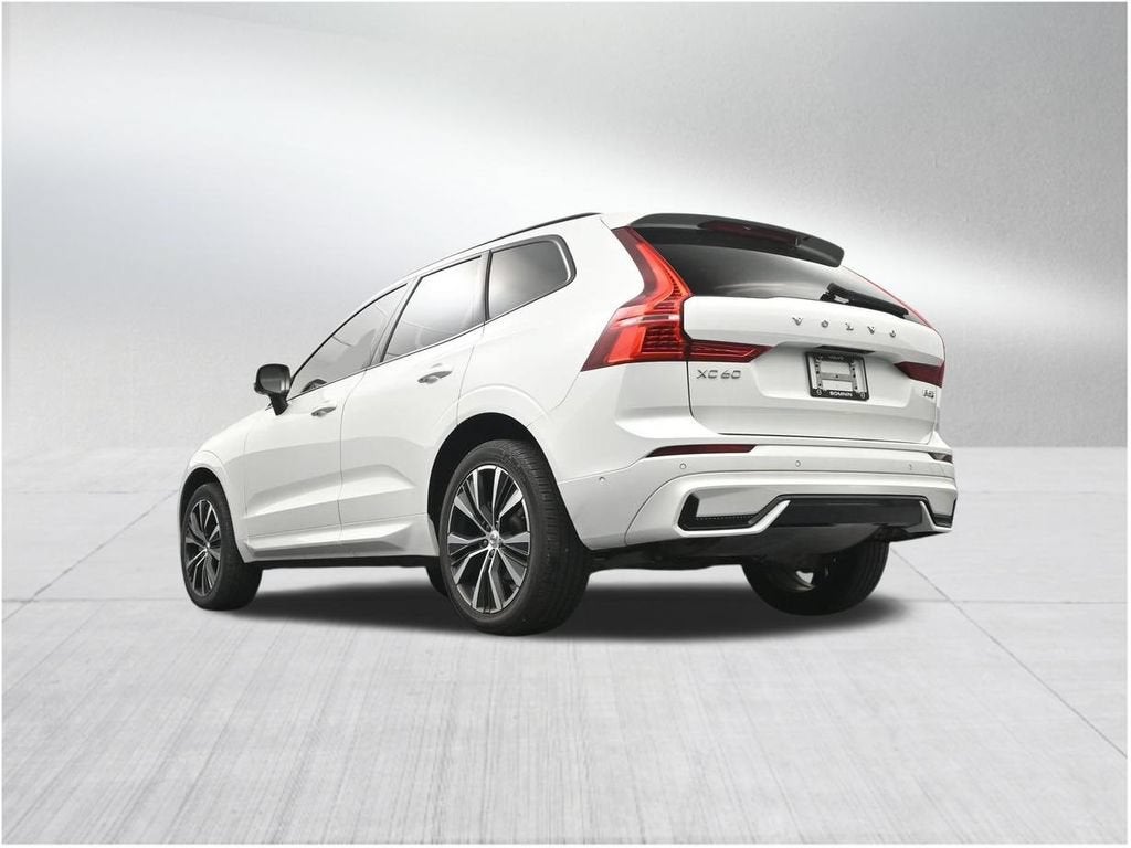 2024 Volvo XC60 B5 Plus Dark Theme