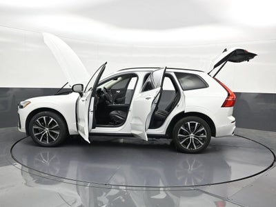 2024 Volvo XC60 B5 Plus Dark Theme