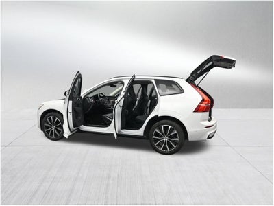 2024 Volvo XC60 B5 Plus Dark Theme