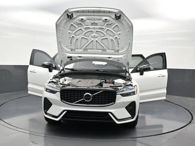 2024 Volvo XC60 B5 Plus Dark Theme