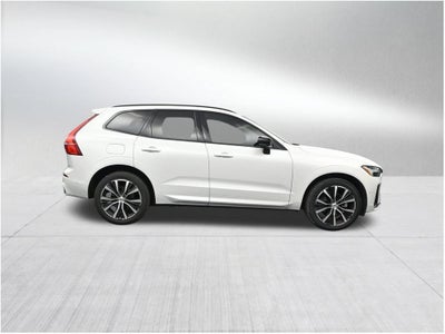 2024 Volvo XC60 B5 Plus Dark Theme