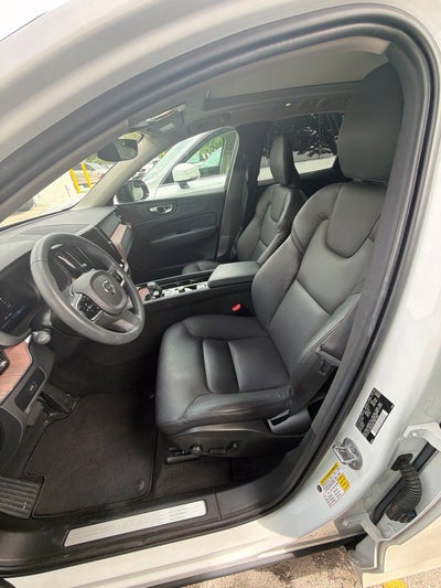 2024 Volvo XC60 B5 Plus Dark Theme