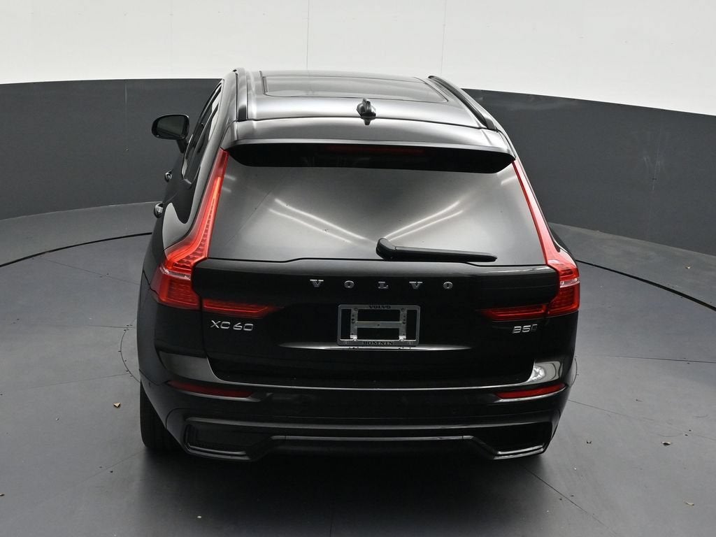 2024 Volvo XC60 Plus Dark Theme