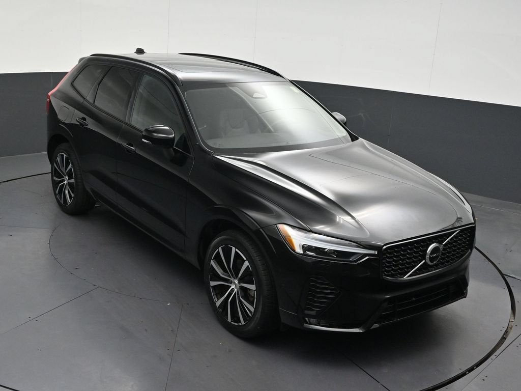 2024 Volvo XC60 Plus Dark Theme