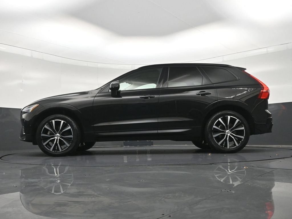 2024 Volvo XC60 Plus Dark Theme