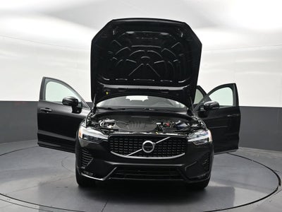 2024 Volvo XC60 Plus Dark Theme