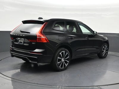 2024 Volvo XC60 Plus Dark Theme