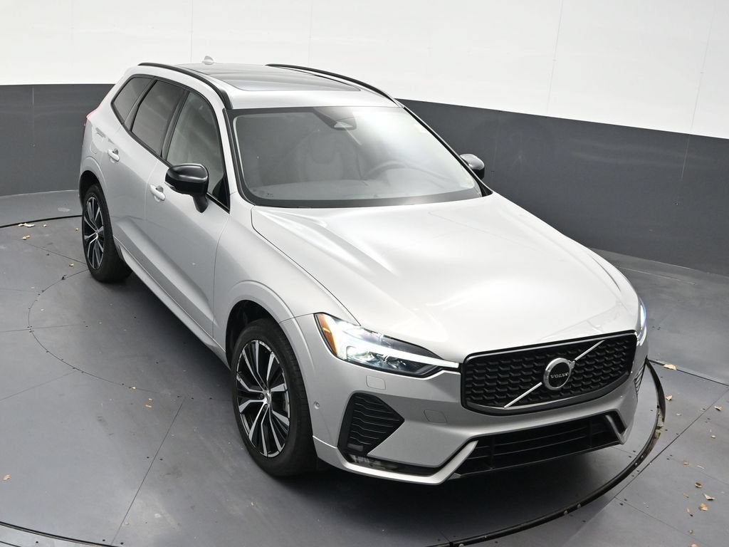 2024 Volvo XC60 B5 Plus Dark Theme