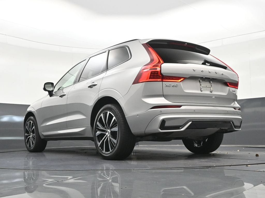 2024 Volvo XC60 B5 Plus Dark Theme
