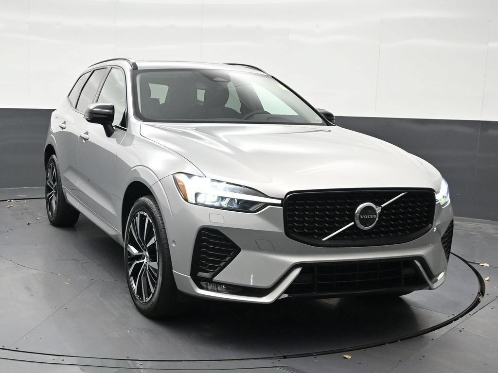 2024 Volvo XC60 B5 Plus Dark Theme
