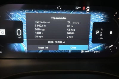 2024 Volvo XC60 B5 Plus Dark Theme