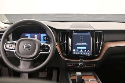 2024 Volvo XC60 B5 Plus Dark Theme