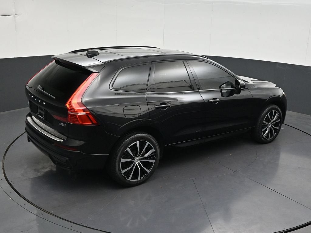 2024 Volvo XC60 B5 Plus Dark Theme
