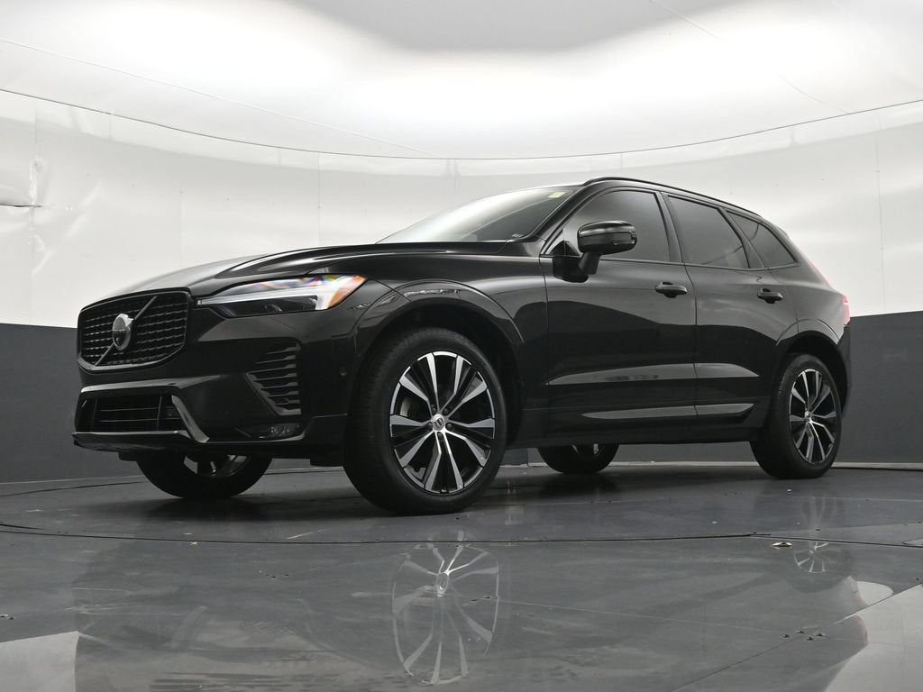 2024 Volvo XC60 B5 Plus Dark Theme