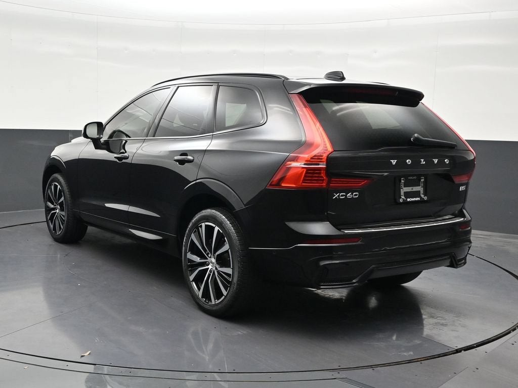 2024 Volvo XC60 B5 Plus Dark Theme