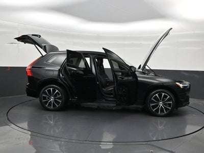 2024 Volvo XC60 B5 Plus Dark Theme