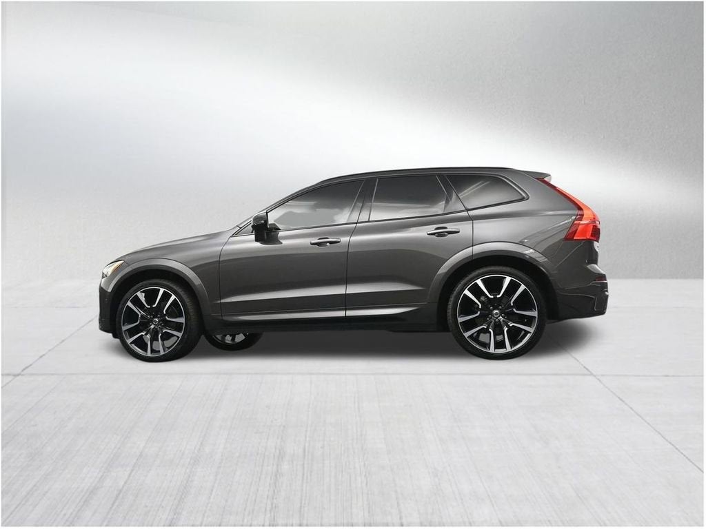2024 Volvo XC60 Ultimate Dark Theme