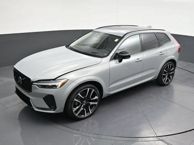 2024 Volvo XC60 B5 Ultimate Dark Theme