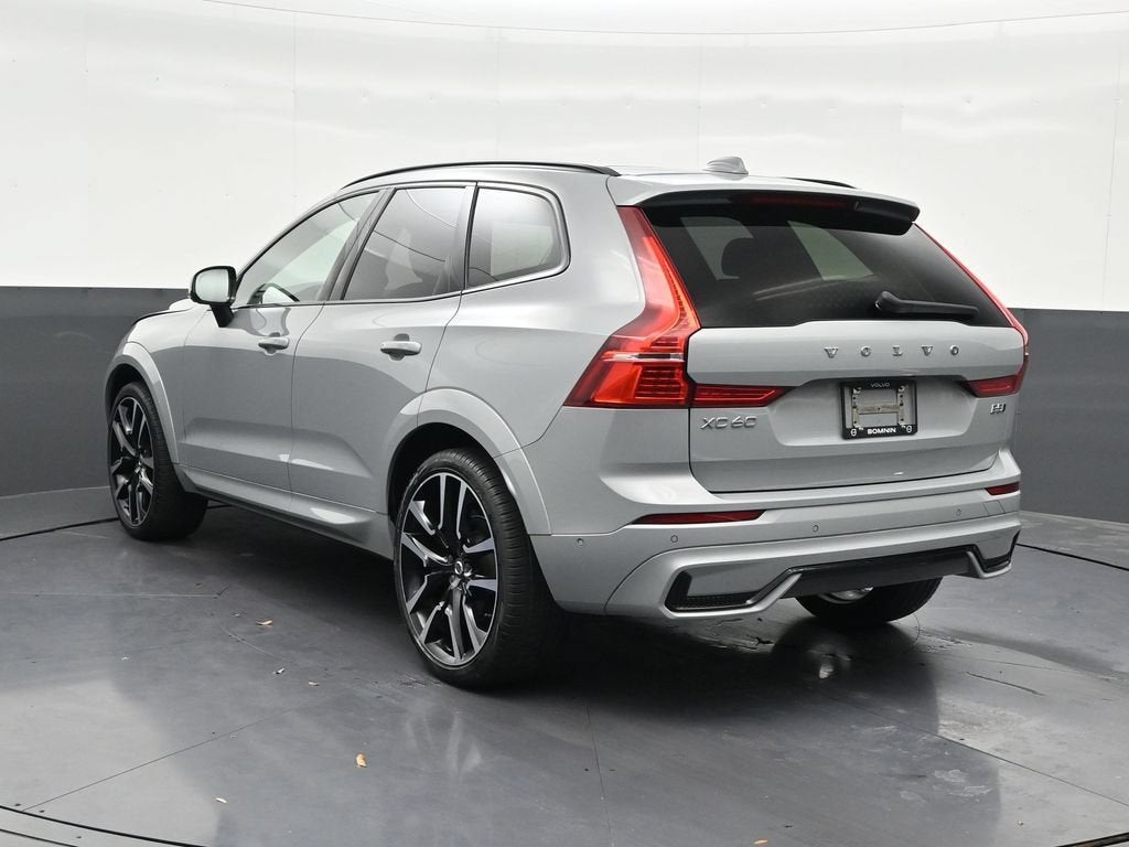2024 Volvo XC60 B5 Ultimate Dark Theme