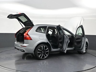 2024 Volvo XC60 B5 Ultimate Dark Theme