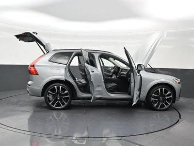 2024 Volvo XC60 B5 Ultimate Dark Theme