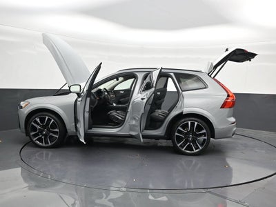 2024 Volvo XC60 B5 Ultimate Dark Theme