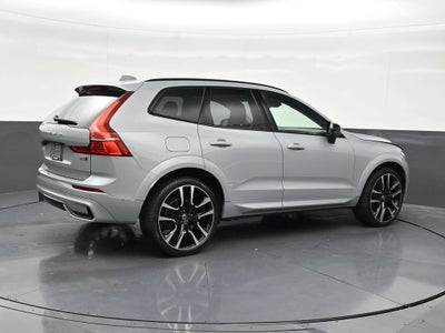 2024 Volvo XC60 B5 Ultimate Dark Theme