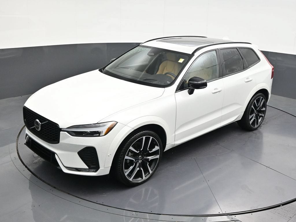 2024 Volvo XC60 Ultimate Dark Theme