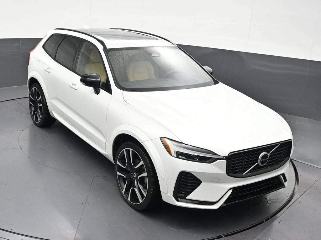 2024 Volvo XC60 Ultimate Dark Theme