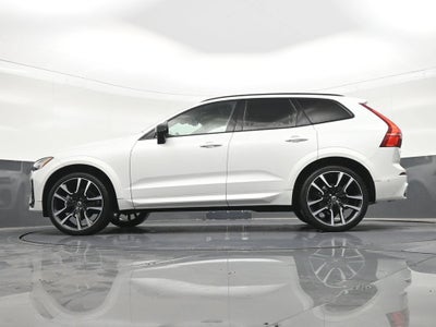 2024 Volvo XC60 Ultimate Dark Theme